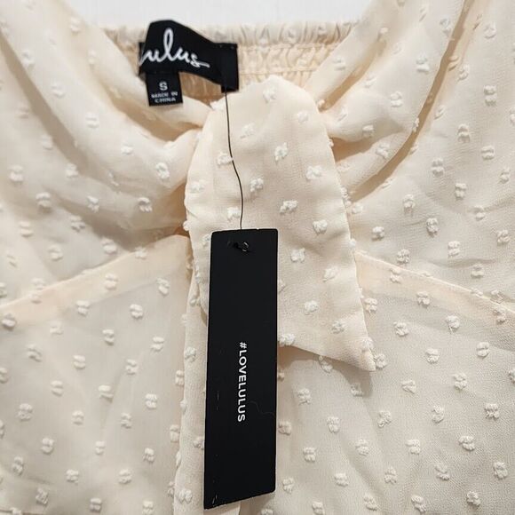 NWT Lulu’s Be a Dear Cream Swiss Dot Skater Flutter Sleeve Dress Size Small - Picture 11 of 11